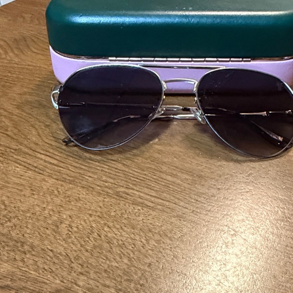 Frye Accessories - Aviator Sunglasses with Dark Smoke Lenses